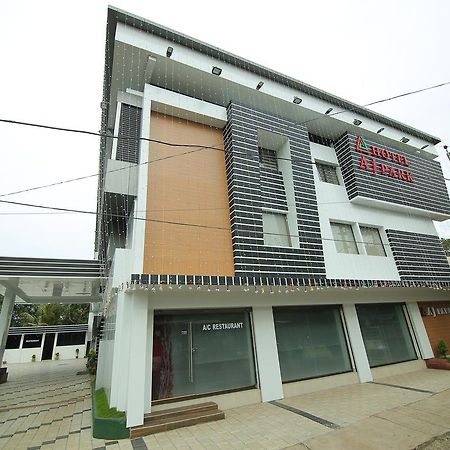 Hotel A J Park Alappuzha Exteriér fotografie