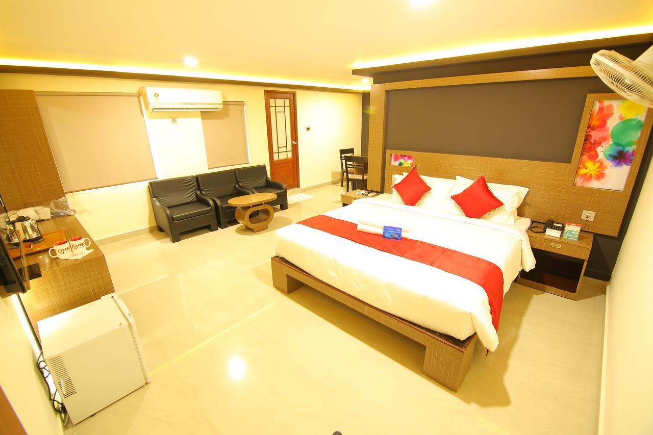 Hotel A J Park Alappuzha Exteriér fotografie