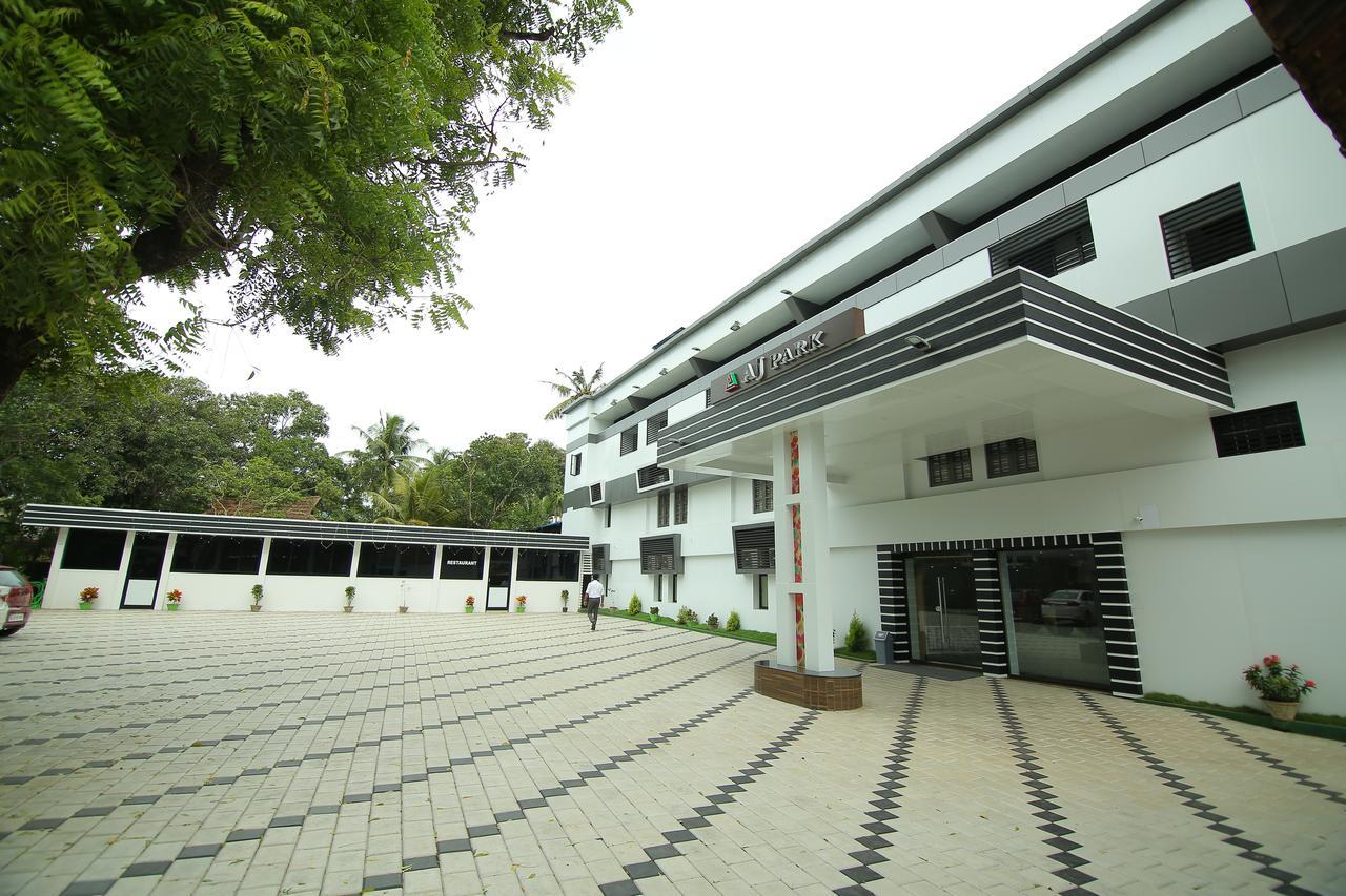 Hotel A J Park Alappuzha Exteriér fotografie