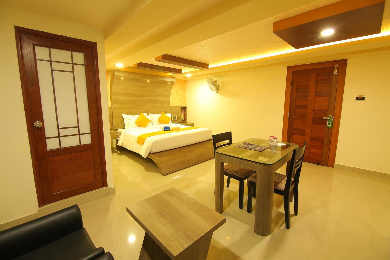 Hotel A J Park Alappuzha Exteriér fotografie