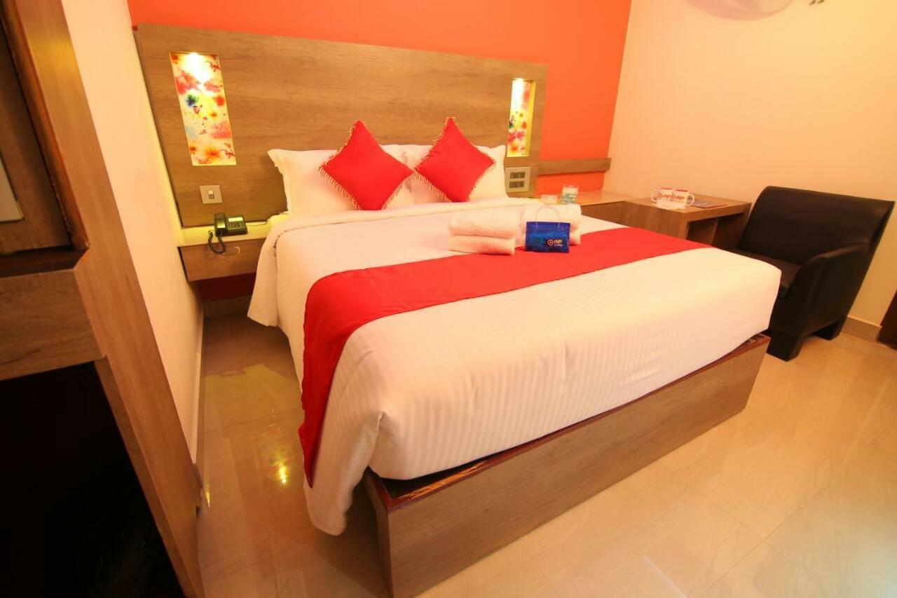 Hotel A J Park Alappuzha Exteriér fotografie